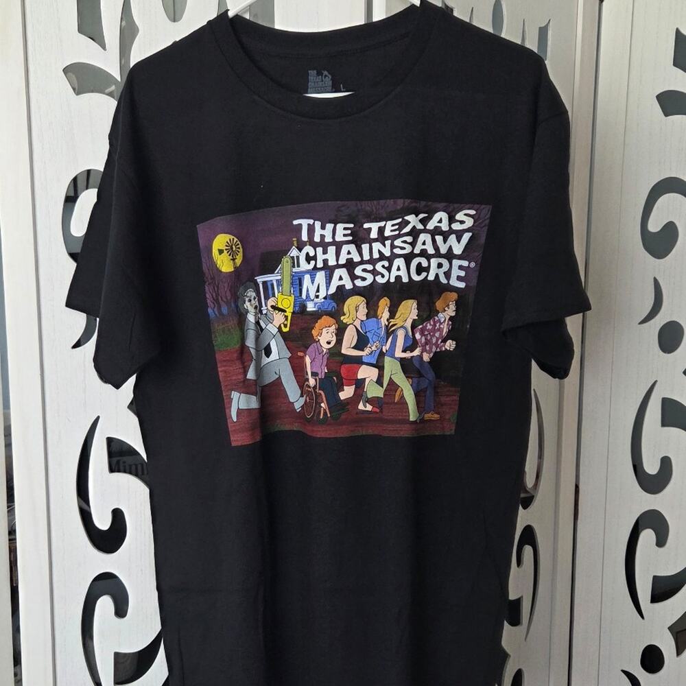 The Texas Chainsaw Massacre 1974 Leatherface Graphic T Shirt Adult Large